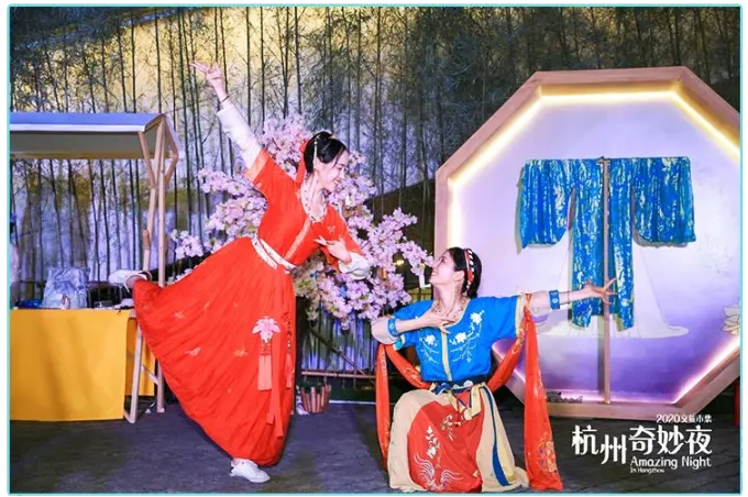 汉服游园拍照打卡