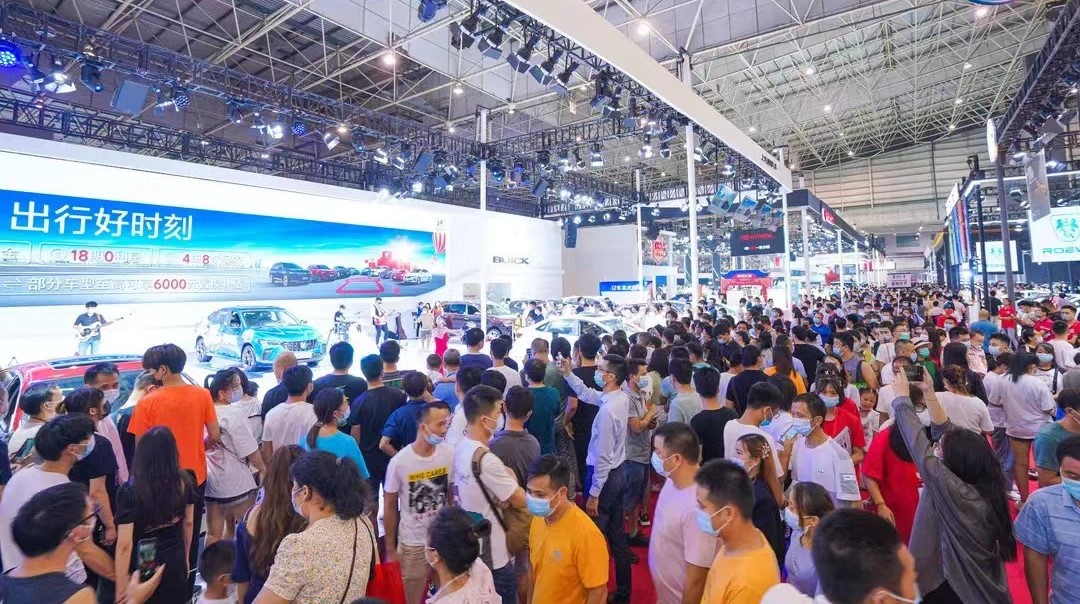 广东现代国际展览中心2021中国国际汽车原厂升级套件暨改装车展览会现场