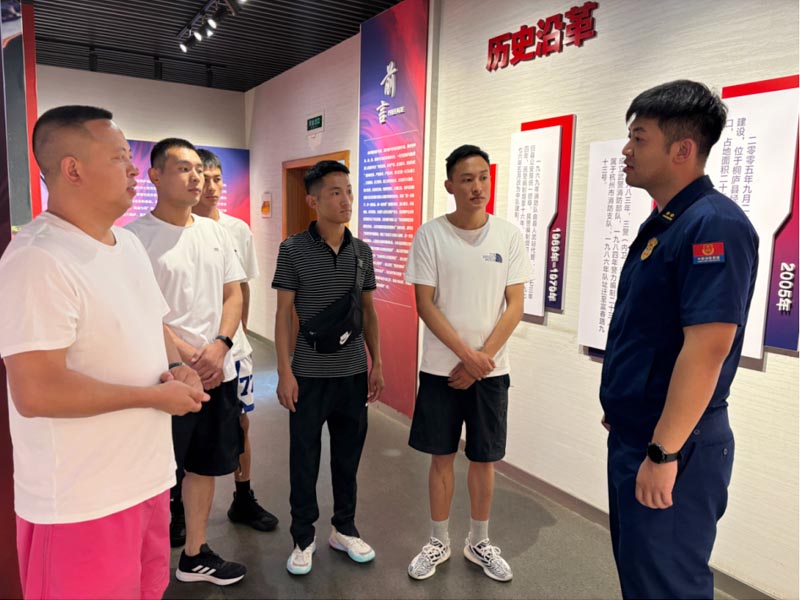 参观交流