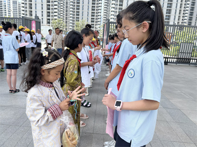 德格县2024年“浙川山海情 富德一家亲”的青少年交往交流交融活动在浙举办